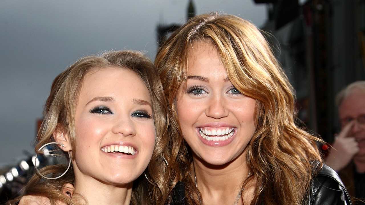 Emily Osment e Miley Cyrus