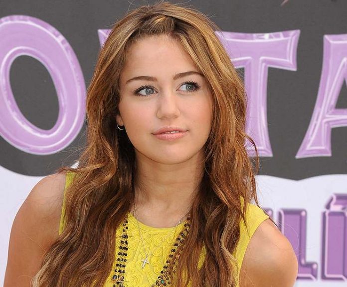 Come Si Chiama L Attrice Di Hannah Montana