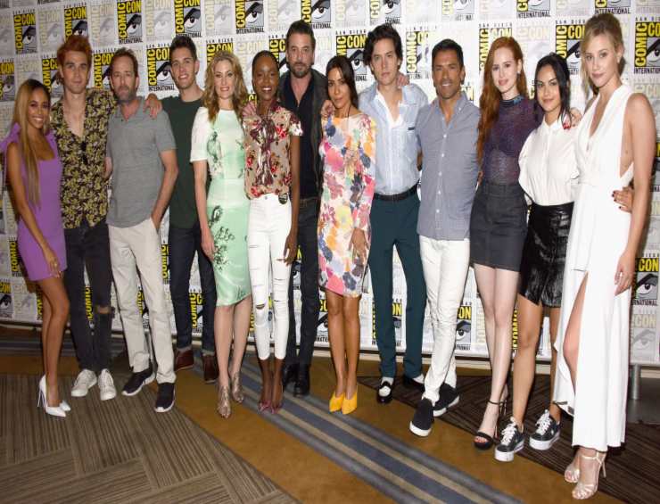 Riverdale, il cast della serie Netflix - Fonte: Instagram