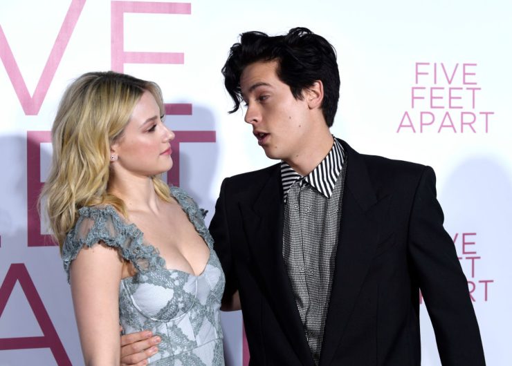 Lili Reinhart e Cole Sprouse - fonte Gettyimages