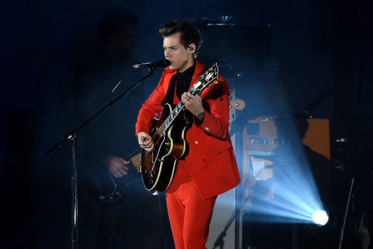 Harry Styles sul palco della Radio CBS, Fonte: Getty Images