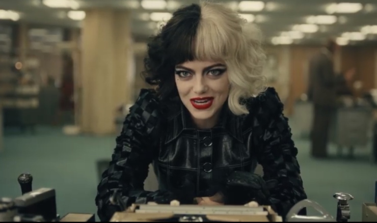 Emma Stone in Cruella