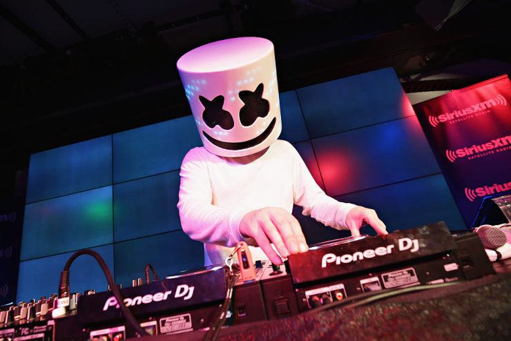 Il Dj Marshmello, "Leave before you love me"