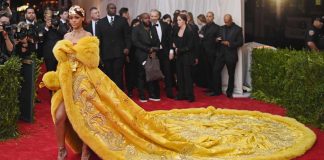 Rihanna al Met Gala 2015