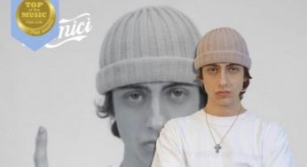 Amici 20: Sangiovanni ottiene il suo secondo disco d’oro per “Tutta la notte”
