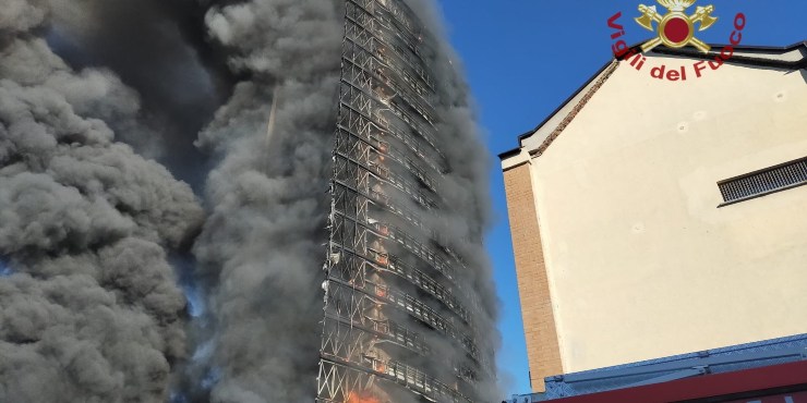 Incendio milano