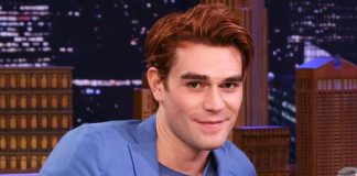 KJ Apa da bambino