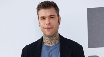Fedez risponde su Twitter alle accuse del Codacons dopo il down dei social